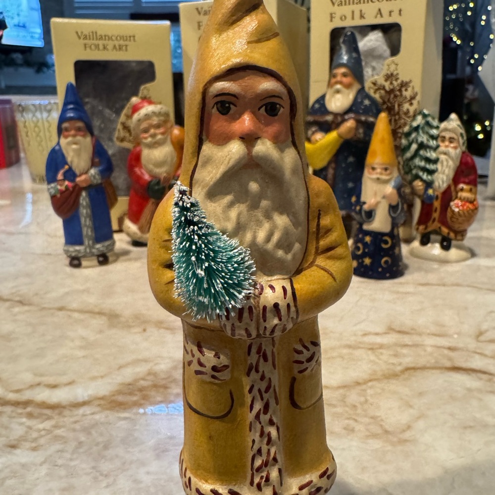Vaillancourt Yellow Santa Chalkware with Green Tree